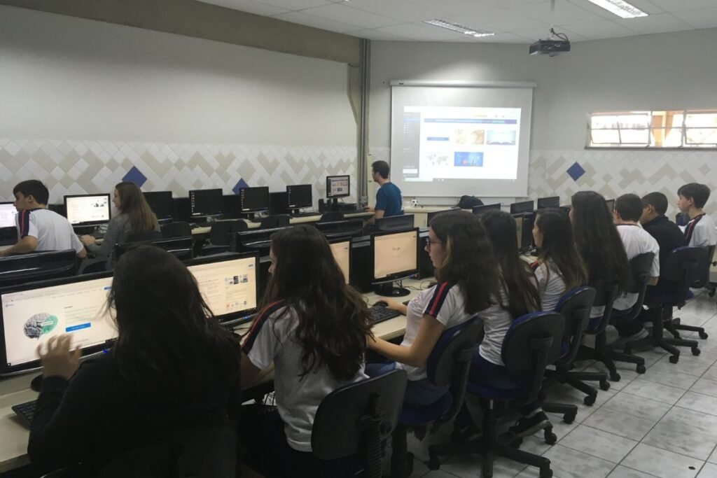 Tecnologia na Educação Escolar